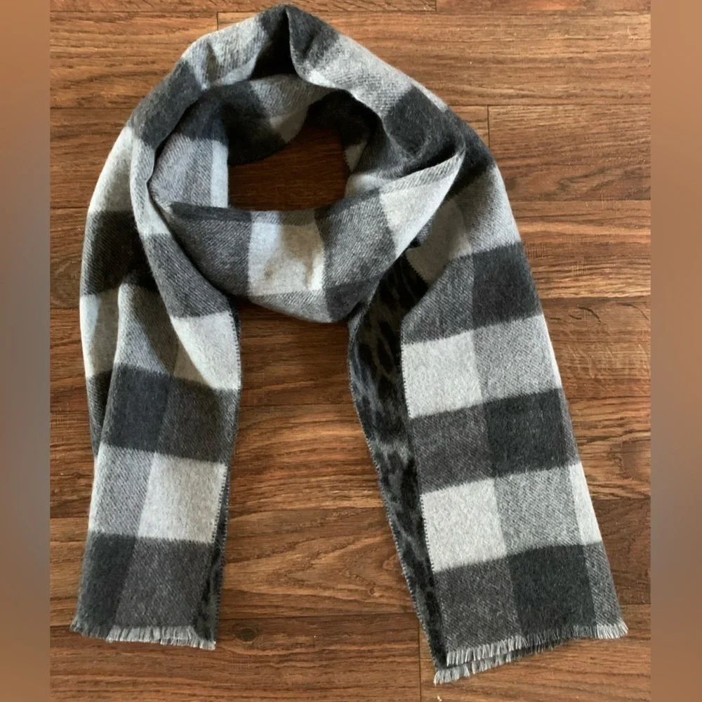 CASHMERES Double Sided Scarf Animal Plaid Print